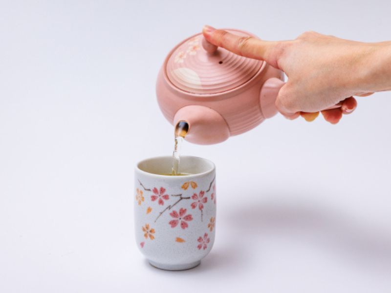 外壁塗装で職人へのお茶出しは必要？工事中のマナーや過ごし方の安心ルール